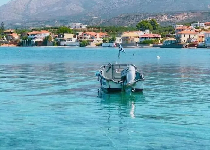 Κατοικία 80 Τ.Μ. Δίπλα Από Την Θάλασσα Στην Ελιά.